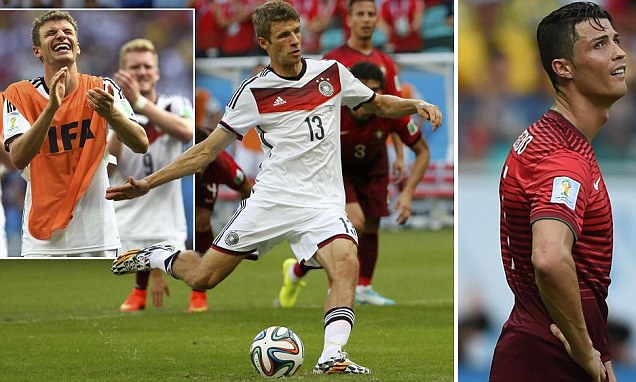 Mueller Cetak Hatrik Buat Jerman setelah Pepe Diusir Wasit